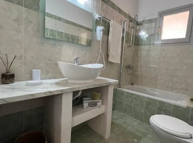 公寓式酒店 Elves Studios& Apartment's 3*