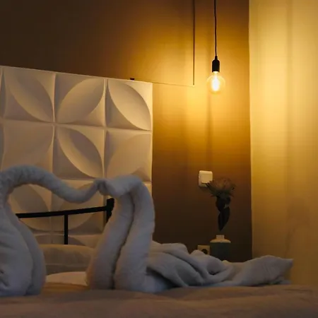 Elves Studios& Apartment's Aparthotel