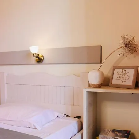 Elves Studios& Apartment's