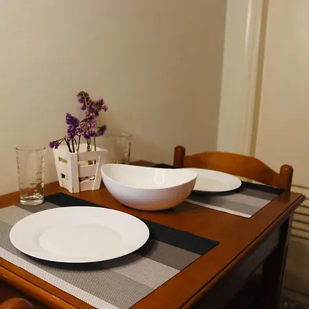 Elves Studios& Apartment's Lägenhetshotell 3*