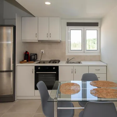 Lägenhetshotell Elves Studios& Apartment's