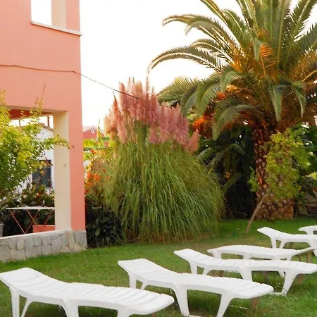 Elves Studios& Apartment's 2*
