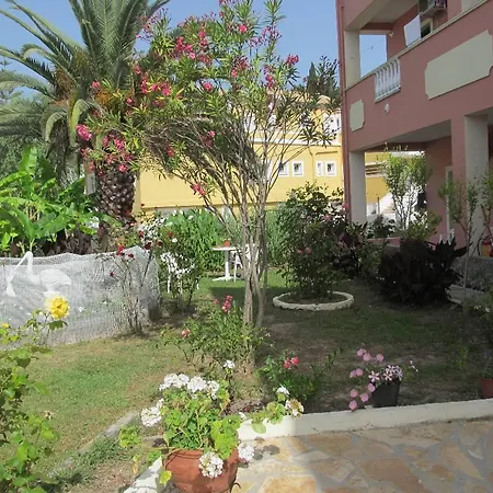 Elves Studios& Apartment's Ξενοδοχείο με διαμερίσματα