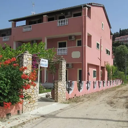 Elves Studios& Apartment's Σιδάρι