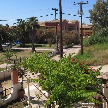 Elves Studios& Apartment's