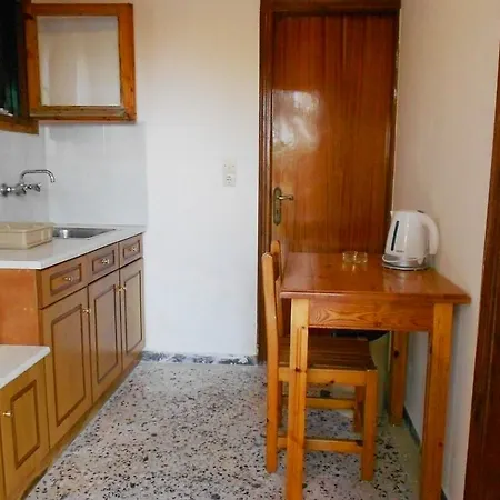 Ξενοδοχείο με διαμερίσματα Elves Studios& Apartment's Σιδάρι